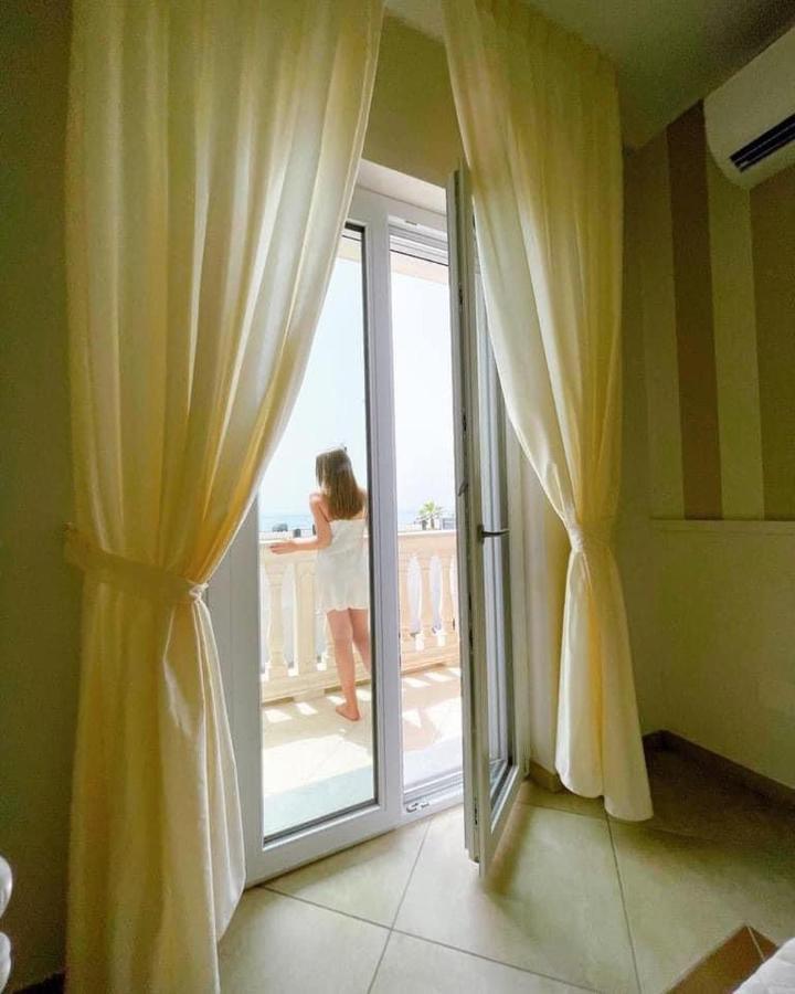 Crialesi Boutique Rooms ファレルナ エクステリア 写真